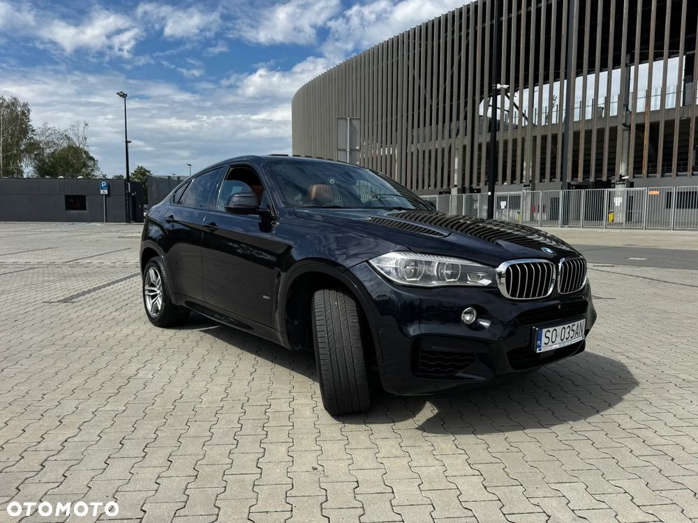 BMW X6 xDrive50i - 9