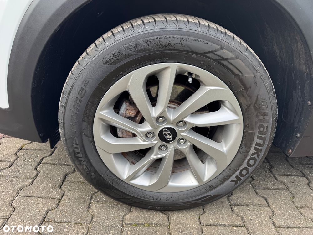 Hyundai Tucson 1.6 GDI BlueDrive Style 2WD - 11