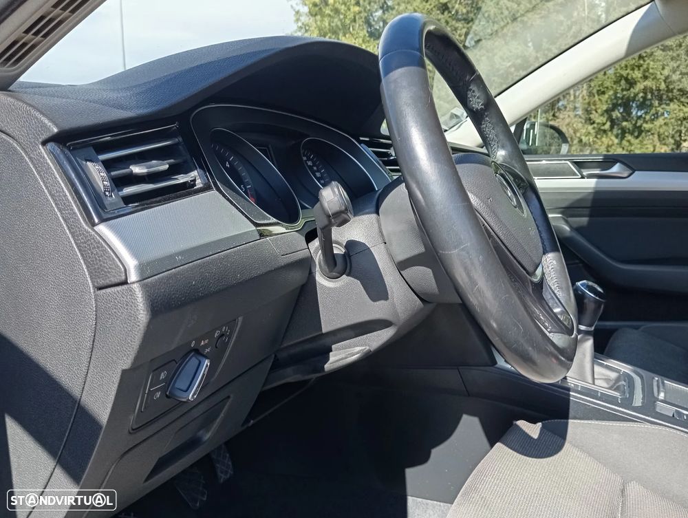VW Passat Variant 1.6 TDI Confortline - 35