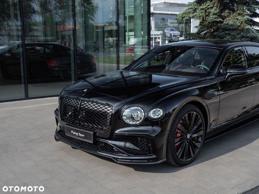 Bentley Flying Spur - 4