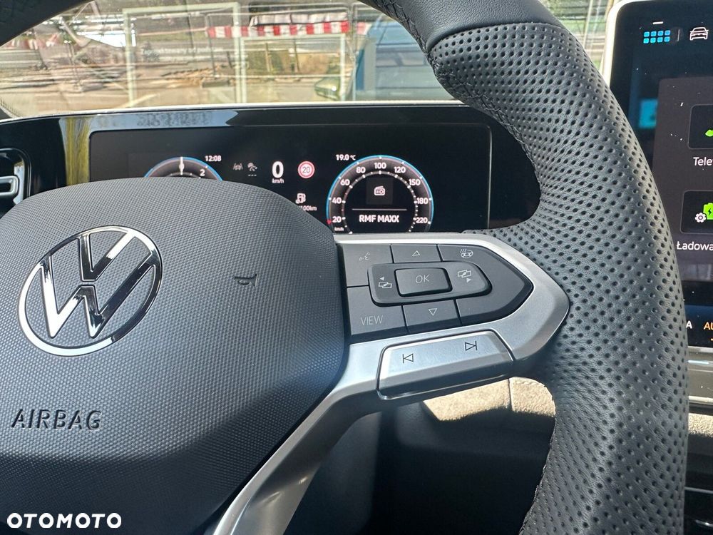 Volkswagen Tiguan - 20