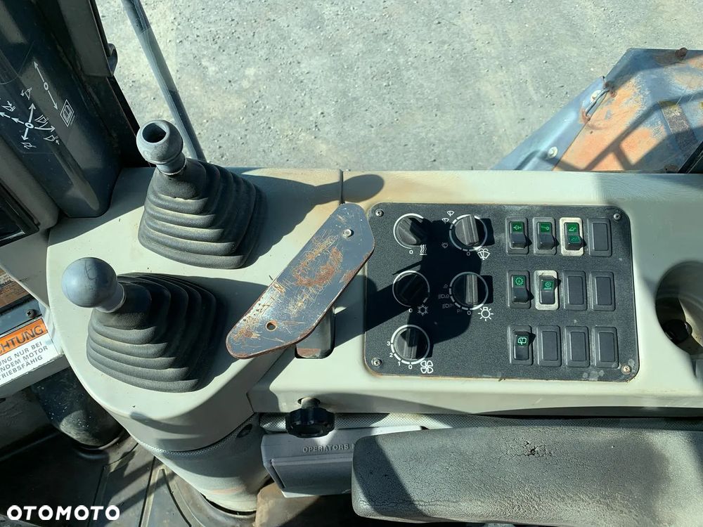 Case 921C ŁADOWARKA KOŁOWA - 14