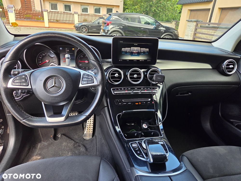 Mercedes-Benz GLC 250 d 4Matic 9G-TRONIC AMG Line - 27