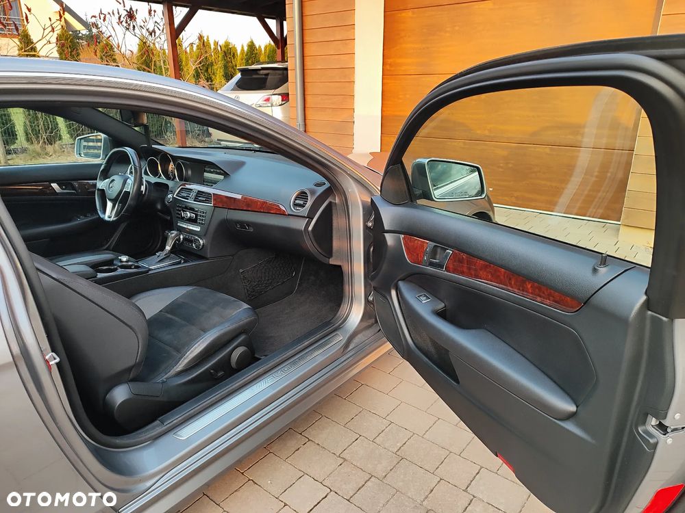 Mercedes-Benz Klasa C 63 AMG AMG SPEEDSHIFT MCT Edition 1 - 10