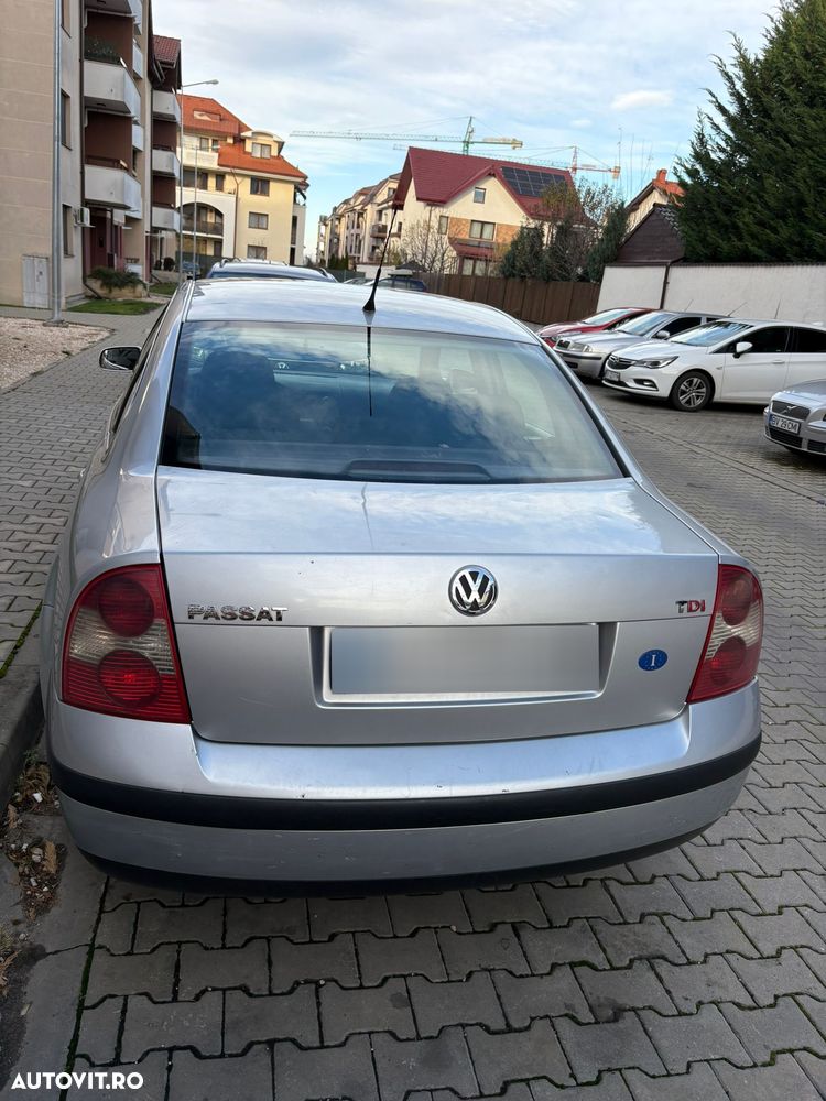 Volkswagen Passat 1.9TDI Comfortline - 1