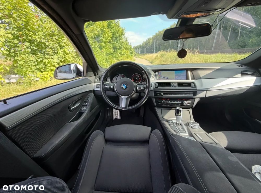 BMW Seria 5 520d M Sport - 16