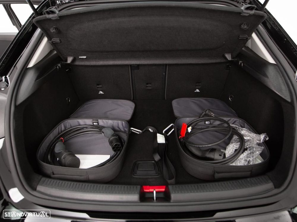 Mercedes-Benz A 250 e - 12