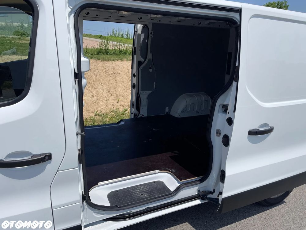 Renault Trafic - 12