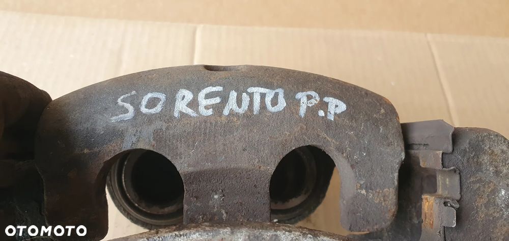 Zacisk hamulcowy prawy przód Kia Sorento I 2.5 CRDI - 7