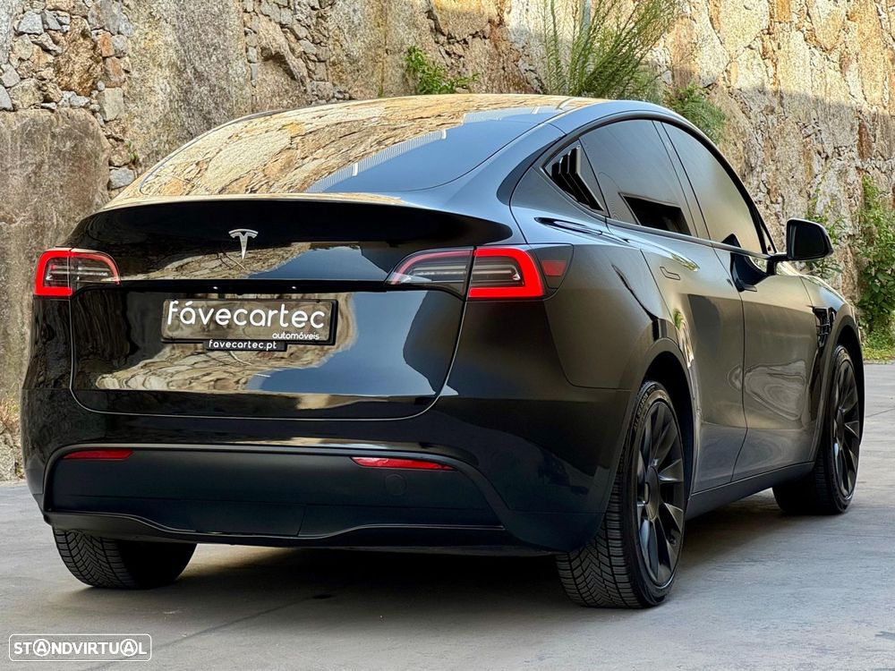 Tesla Model Y Long Range Dual Motor AWD - 38