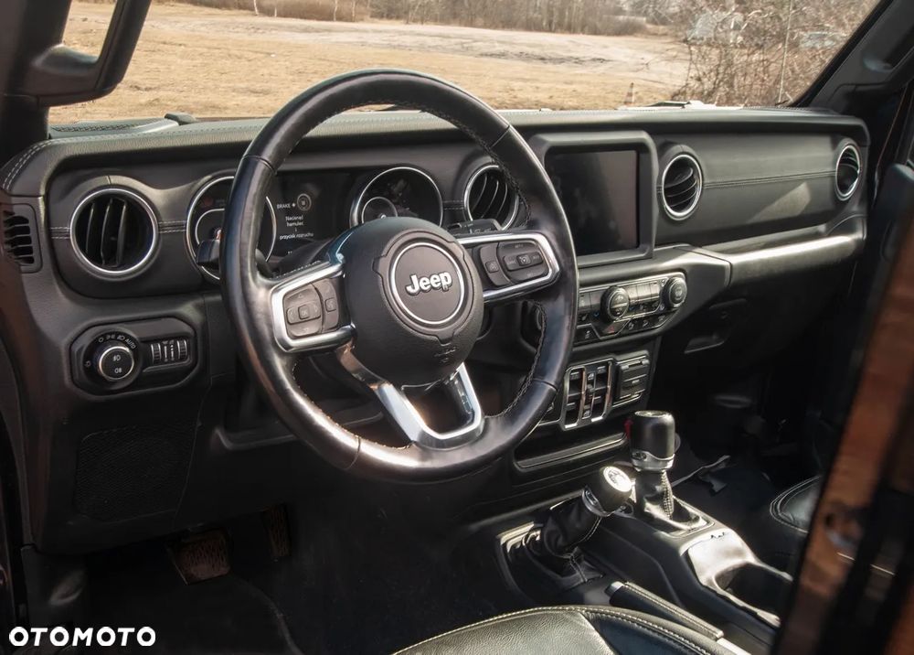 Jeep Wrangler Unlimited GME 2.0 Turbo Sahara - 32