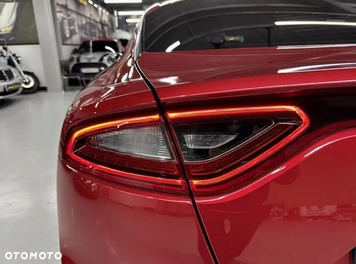 Kia Stinger 2.0 T-GDI GT Line - 8