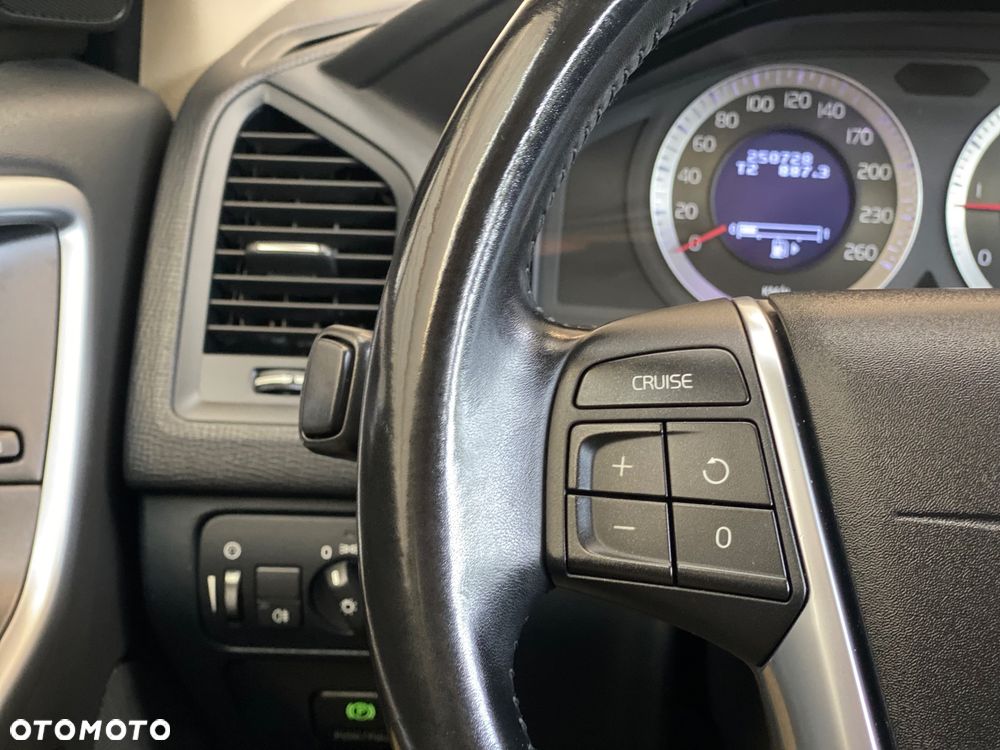 Volvo XC 60 D3 Summum - 28