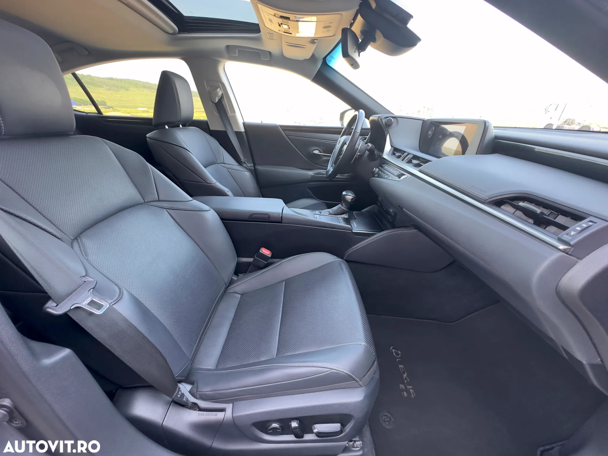 Lexus Seria ES 300h Executive Line - 27