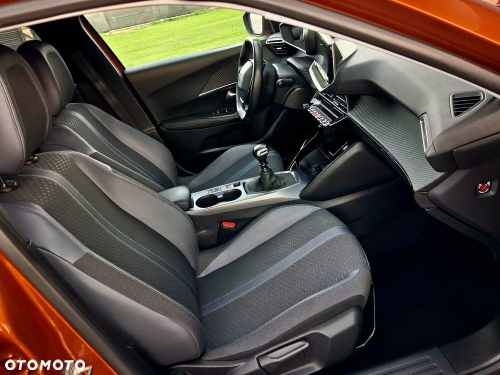 Peugeot 2008 PureTech 130 GT Pack - 27