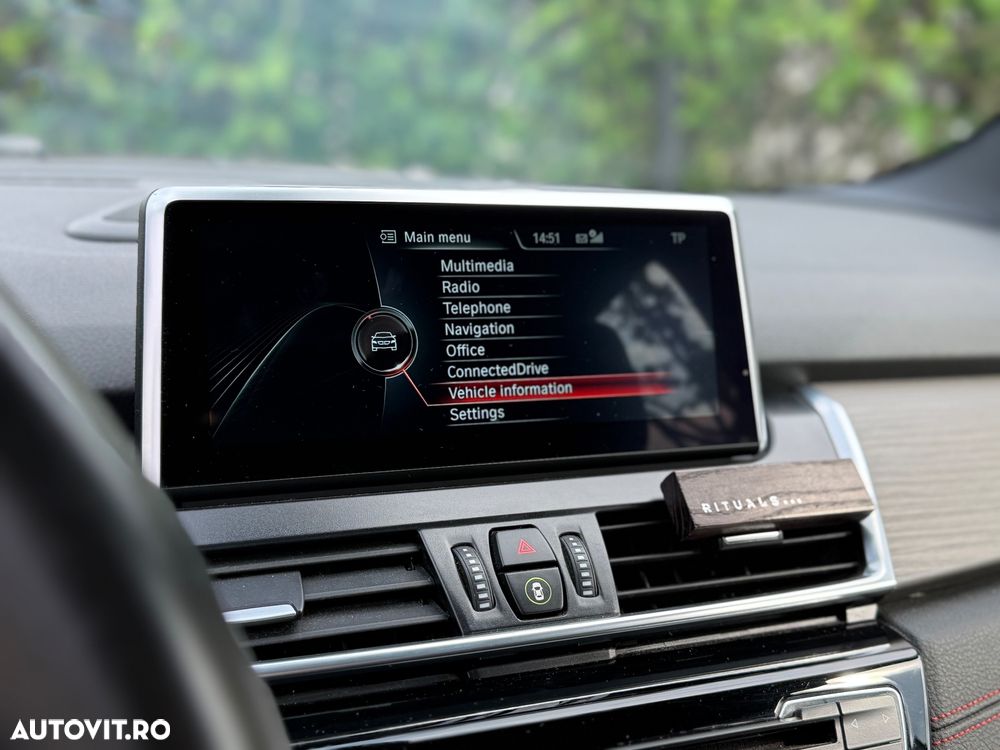 BMW Seria 2 218d - 21