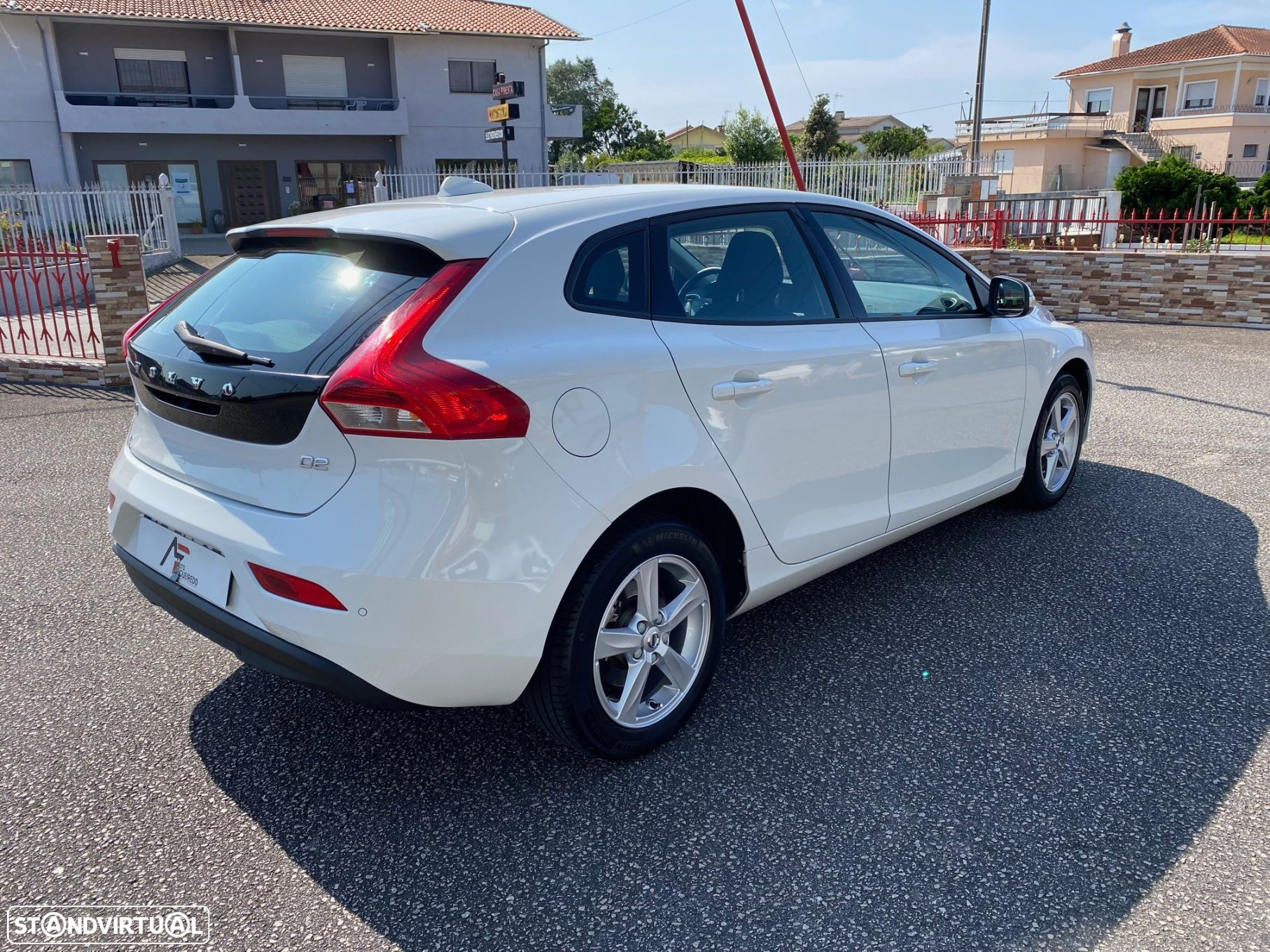 Volvo V40 2.0 D2 Kinetic Eco - 4