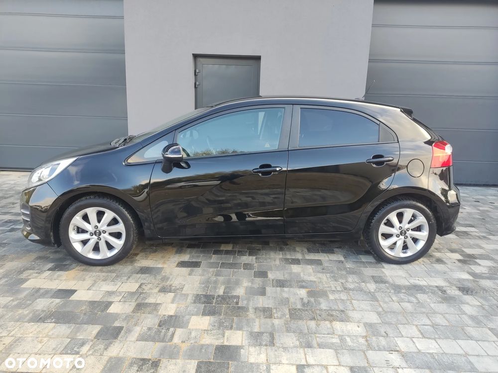 Kia Rio - 4