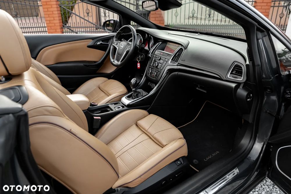 Opel Cascada 1.4 T Cosmo S&S - 26