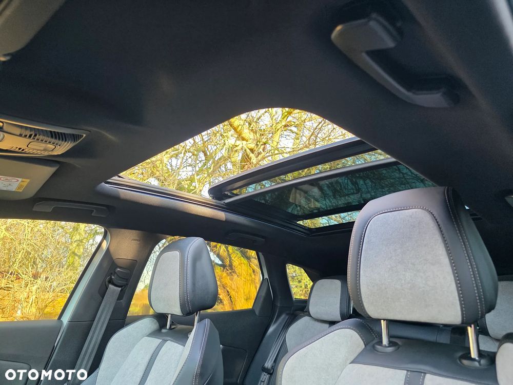 Peugeot 3008 1.6 PureTech Hybrid4 PHEV GT S&S EAT8 - 32