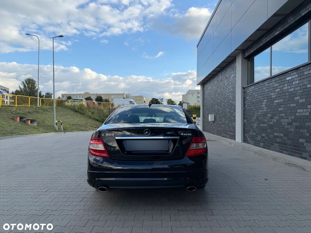 Mercedes-Benz C-Class 2010 photo 5