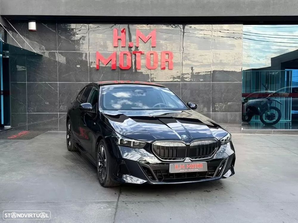 BMW 530 e Pack Desportivo M Pro - 2