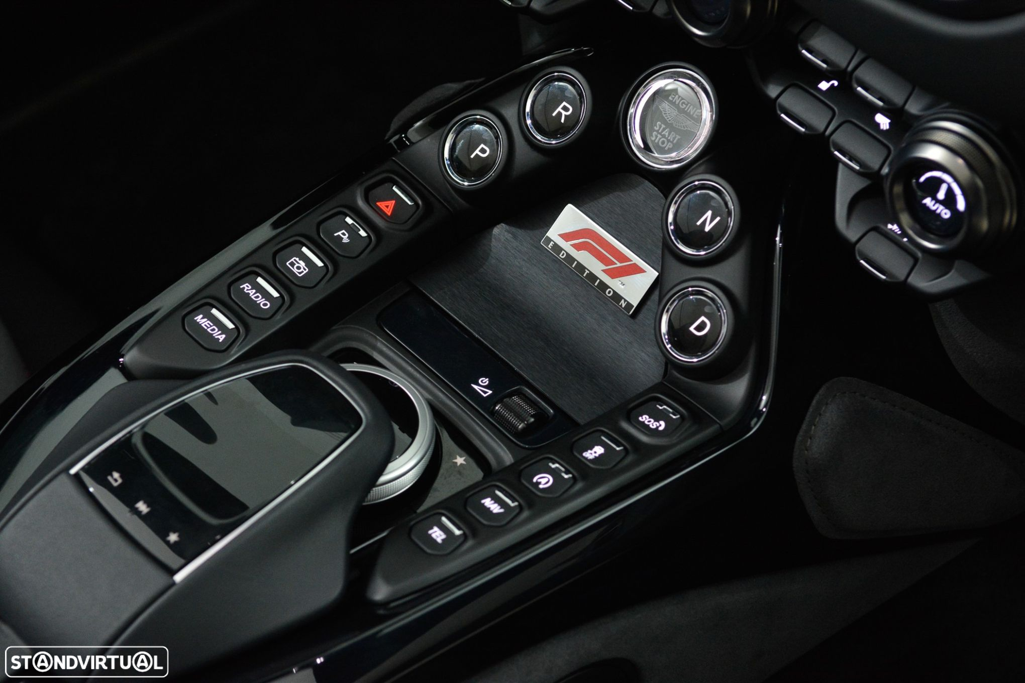 Aston Martin Vantage Roadster V8 F1 Edition - 29