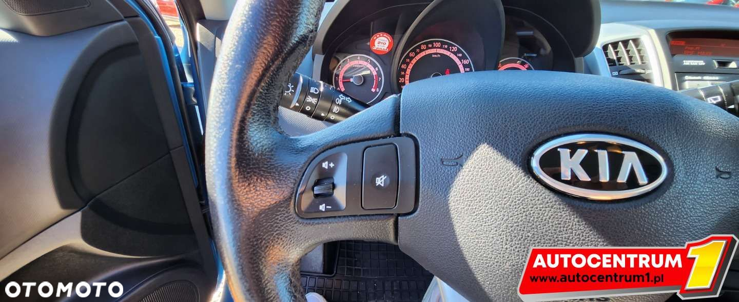 Kia Ceed - 24