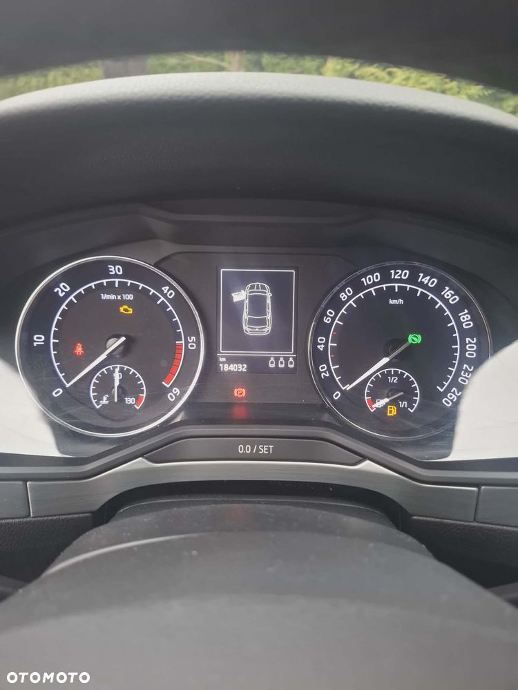 Skoda Superb 2.0 TDI Ambition DSG - 11