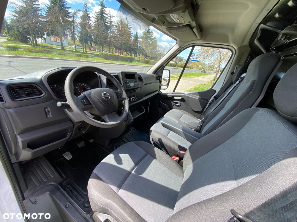 Renault MASTER 2,3 DCI 135KM L2H2 ŚREDNIAK TYLKO 75.000 KM - 35