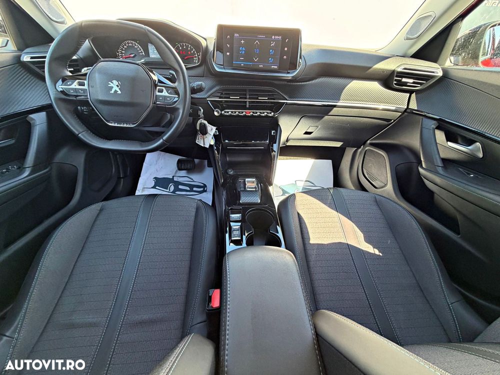 Peugeot 2008 1.5 BlueHDI 130 S&S EAT8 Allure - 12