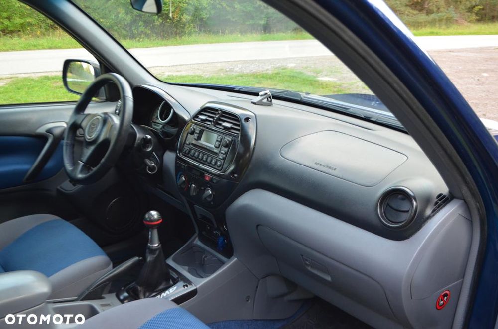 Toyota RAV4 2.0 D-4D 4x4 - 35
