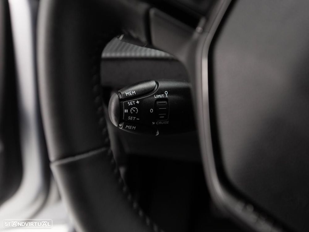 Peugeot 208 1.2 PureTech Allure Pack - 14