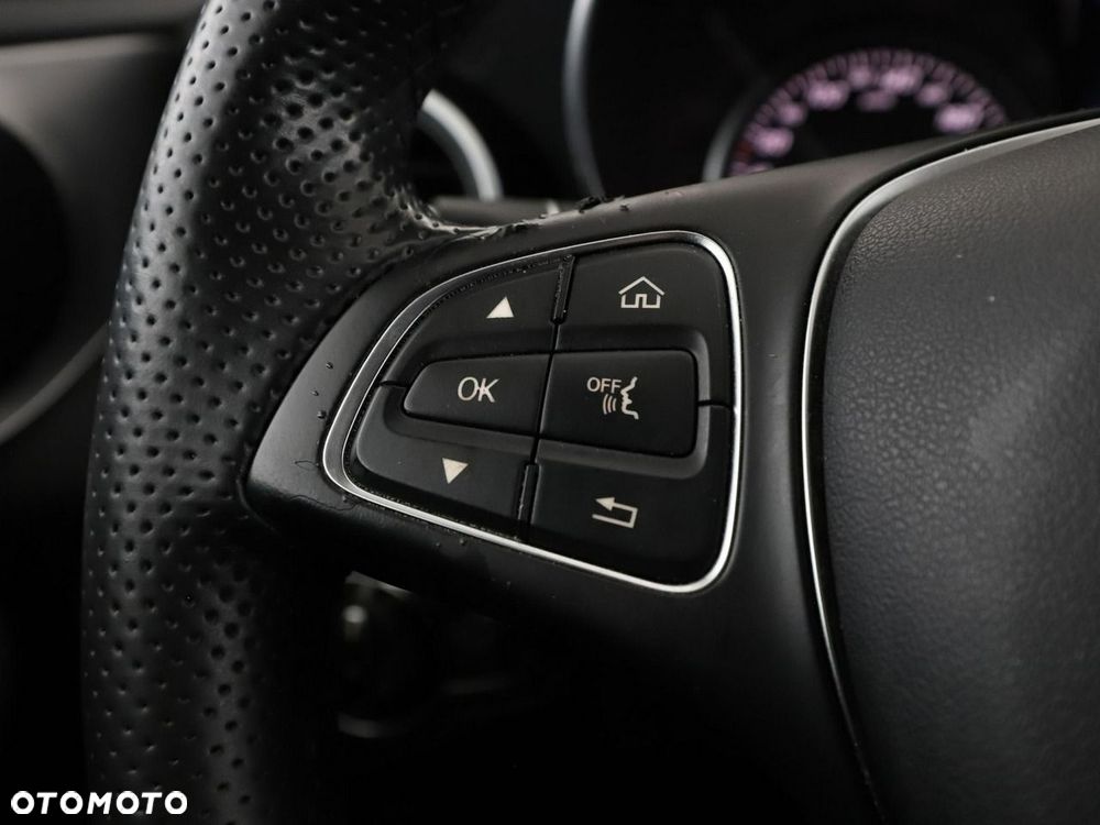 Mercedes-Benz Klasa C - 32
