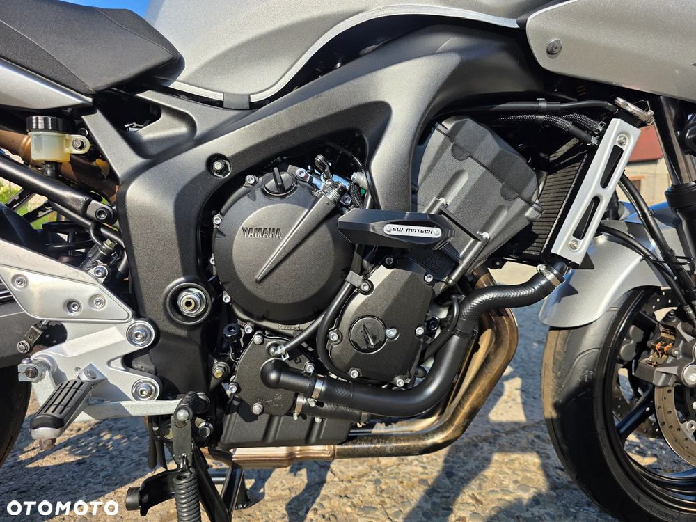 Yamaha FZ6 - 25