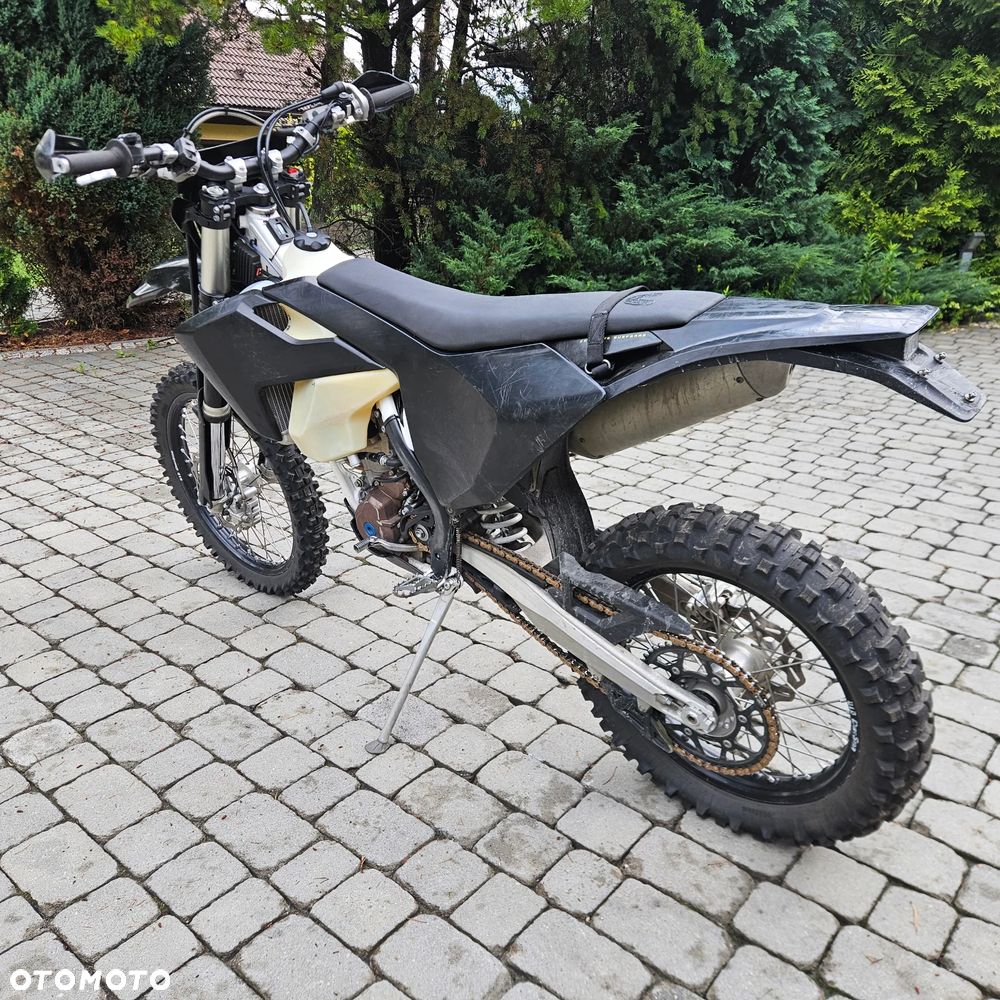 Husqvarna FE - 4