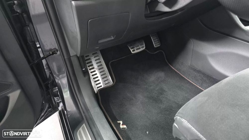 Hyundai i30 2.0 T-GDi Pack Performance 8DCT — fotografia 13