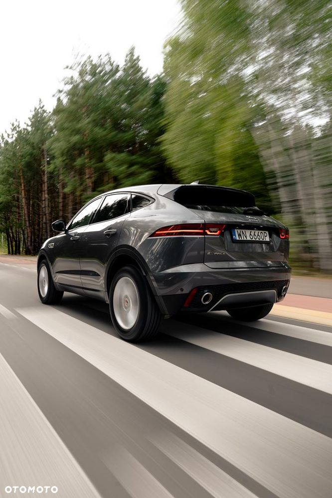 Jaguar E-Pace 2.0 i4P AWD SE - 11