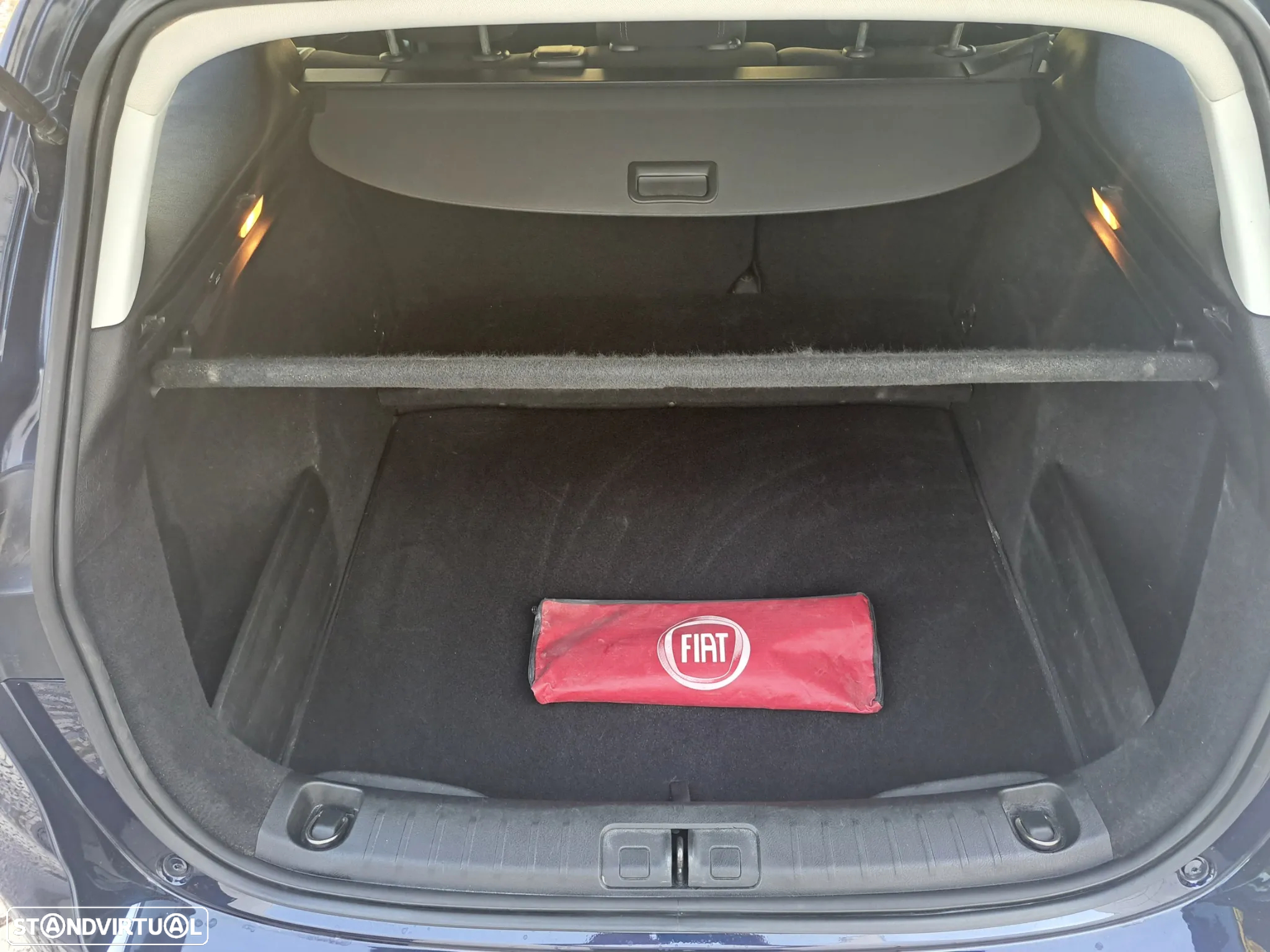Fiat Tipo Station Wagon 1.3 M-Jet Lounge Tech - 31