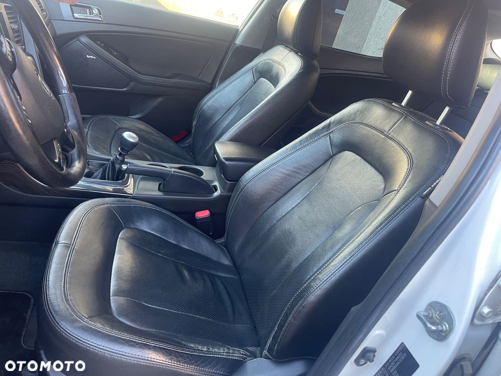 Kia Optima 1.7 CRDI Attract - 9