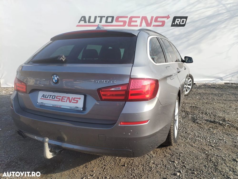 BMW Seria 5 520d Touring - 5