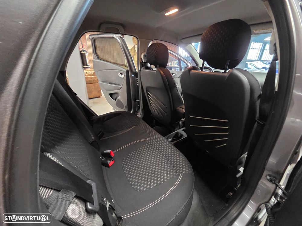 Renault Captur 1.5 dCi Exclusive - 22