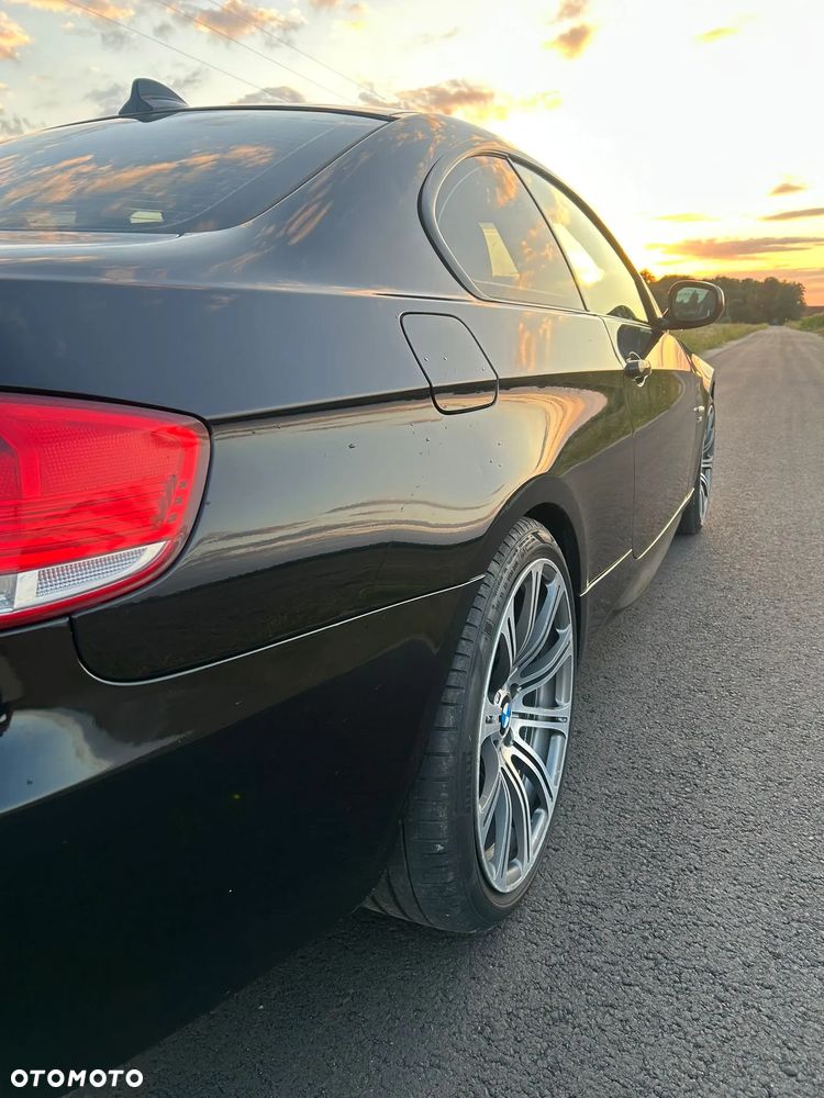 BMW Seria 3 335i xDrive Coupe - 4