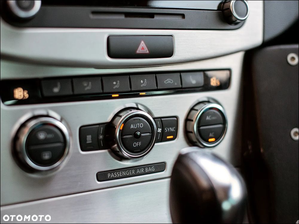 Volkswagen Passat - 28