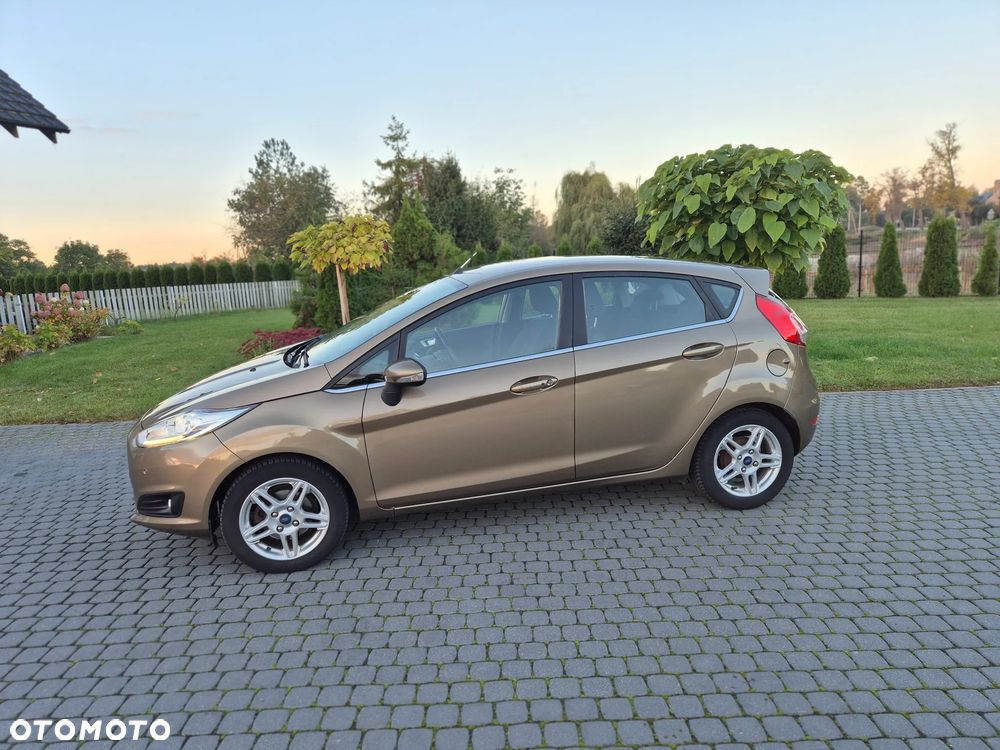Ford Fiesta - 24