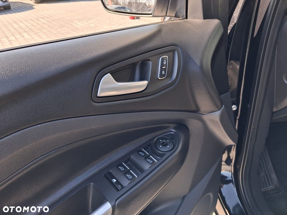 Ford Kuga 2.0 TDCi 4x4 Titanium - 22
