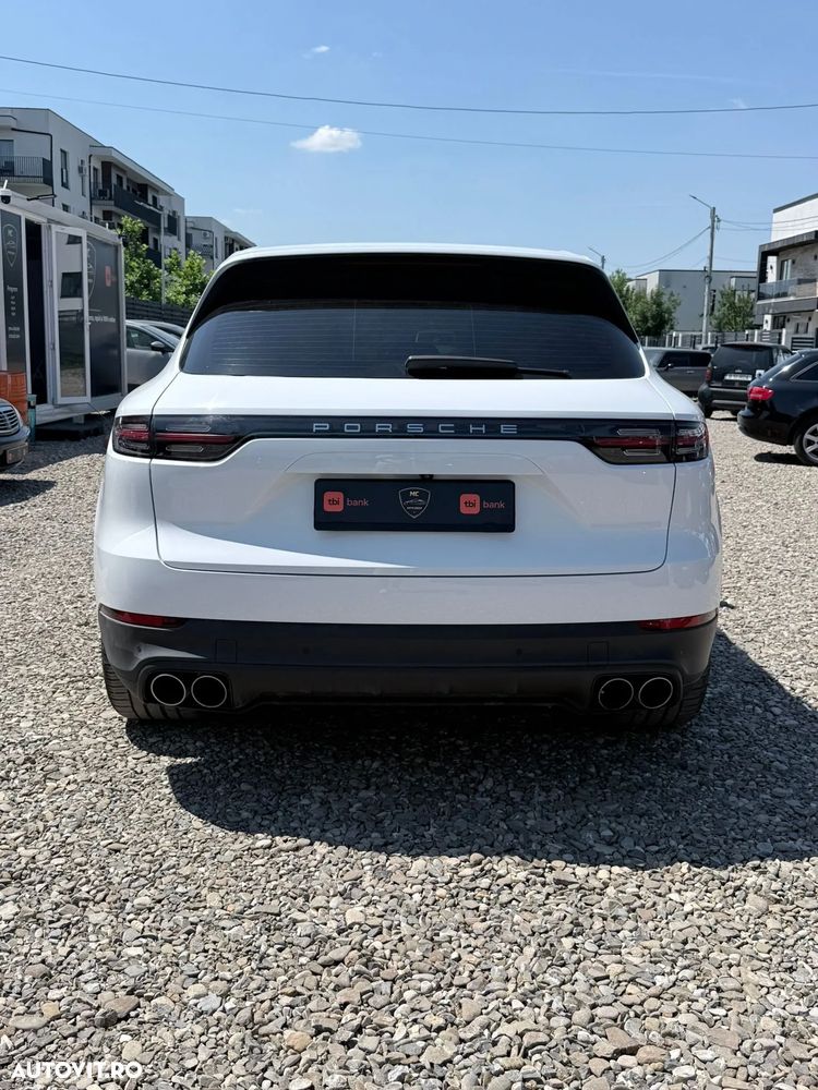 Porsche Cayenne S - 10