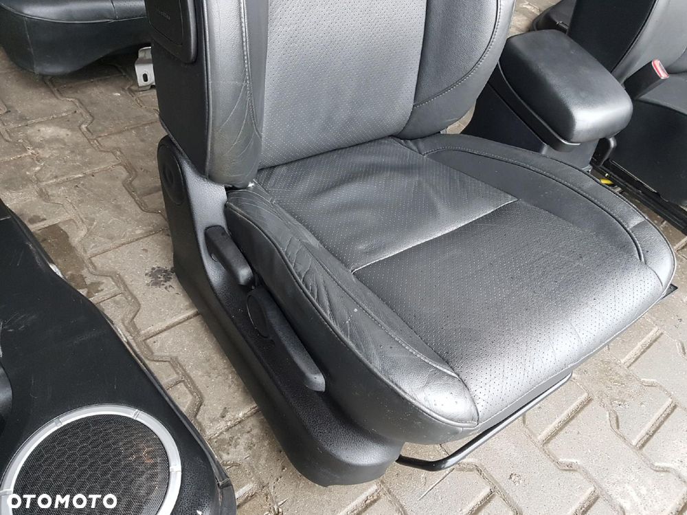 SUZUKI GRAND VITARA II 05-14r FOTELE SKÓRZANE BOCZKI 5D - 7