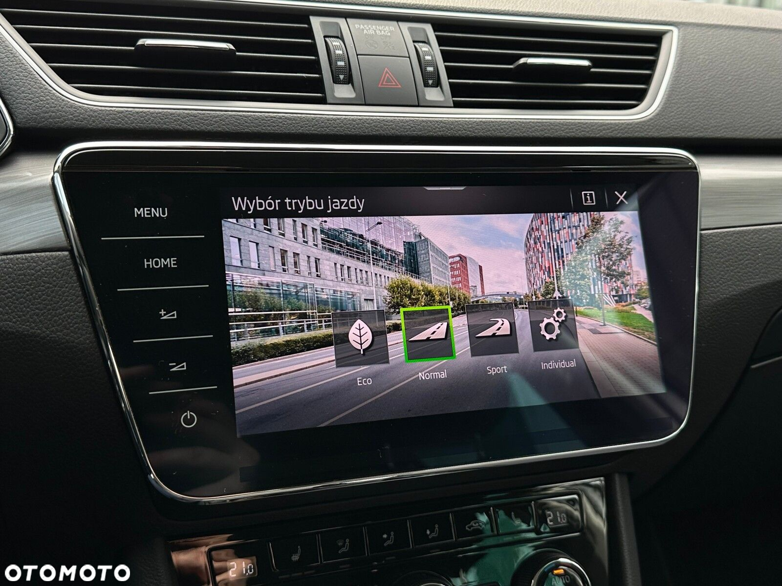 Skoda Superb 2.0 TDI SCR Style DSG - 37