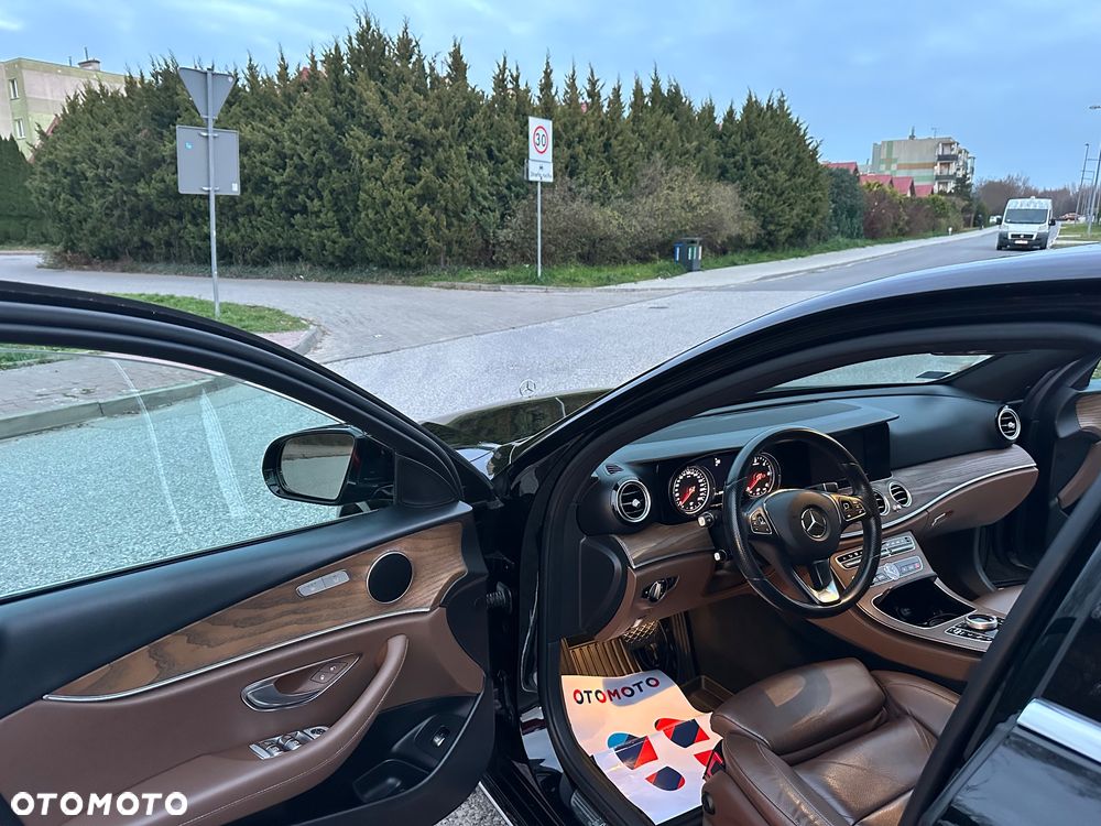 Mercedes-Benz Klasa E 220 d Business Edition 9G-TRONIC - 12